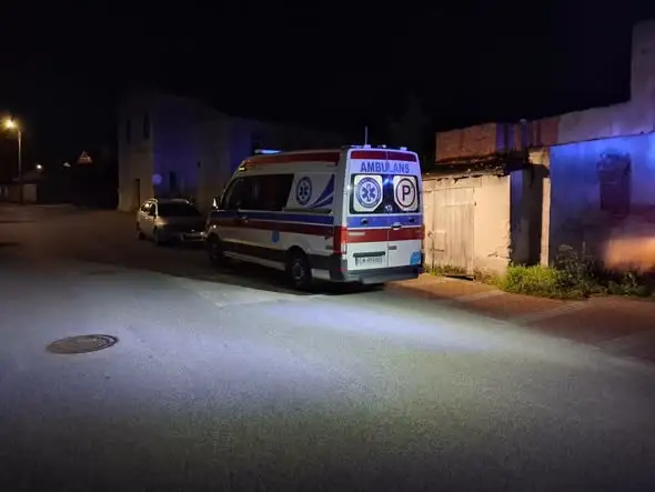 Interwencja służb w Izbicy Kujawskiej – izolowane zdarzenie medyczne przy ul. Kolskiej