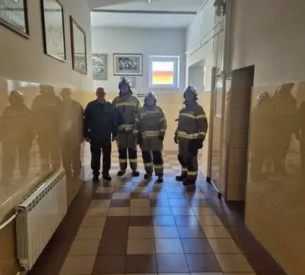 Próbna ewakuacja w Liceum Ogólnokształcącym w Izbicy Kujawskiej z udziałem OSP