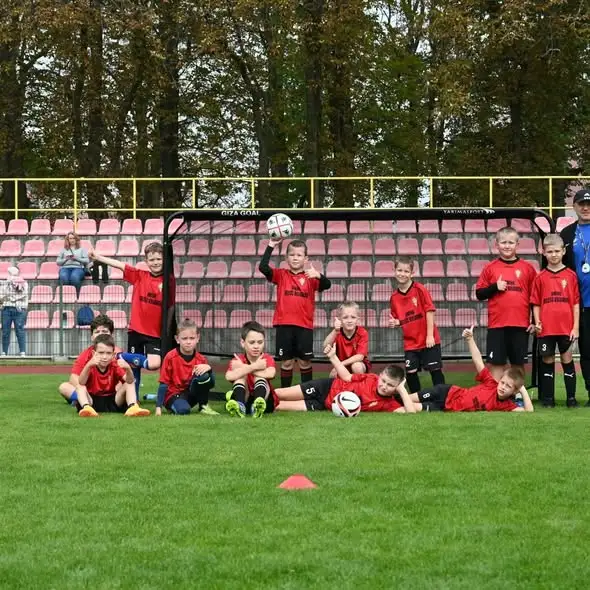 Młodzi piłkarze GKS Łokietek Brześć Kujawski rywalizowali w Chodczu