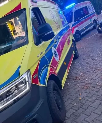 Dziecko wpadło do stawu w Dąbiu Kujawskim. Akcja ratunkowa służb