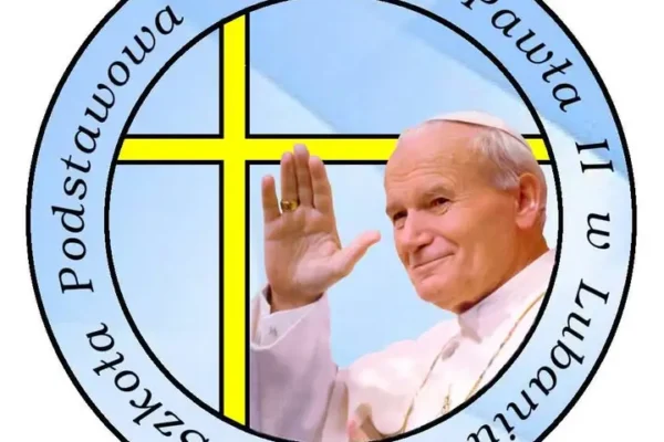 Rocznica wyboru Jana Pawła II w Szkole Podstawowej w Lubaniu