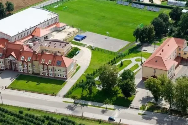 Chocień: nowe zasady kontroli wejść do Zespołu Szkolno-Przedszkolnego