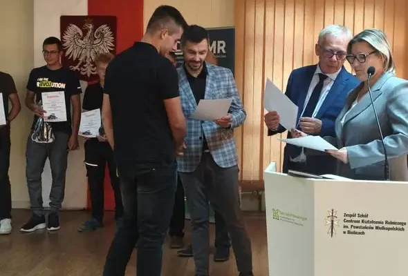 Łukasz Wichliński z Technikum w Bielicach z drugim miejscem w regionalnym konkursie orki