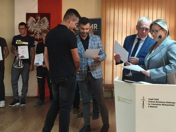 Łukasz Wichliński z Technikum w Bielicach z drugim miejscem w regionalnym konkursie orki