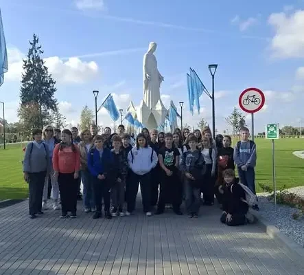 Uczniowie z Włocławia odkrywali muzyczne dziedzictwo Chopina w Szafarni i Konotopiu
