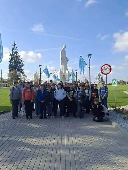 Uczniowie z Włocławia odkrywali muzyczne dziedzictwo Chopina w Szafarni i Konotopiu