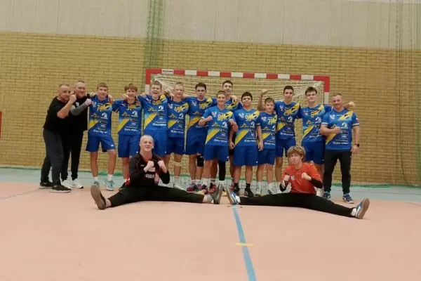 Juniorzy młodsi Unii Choceń wygrywają w Brodnicy 35:34
