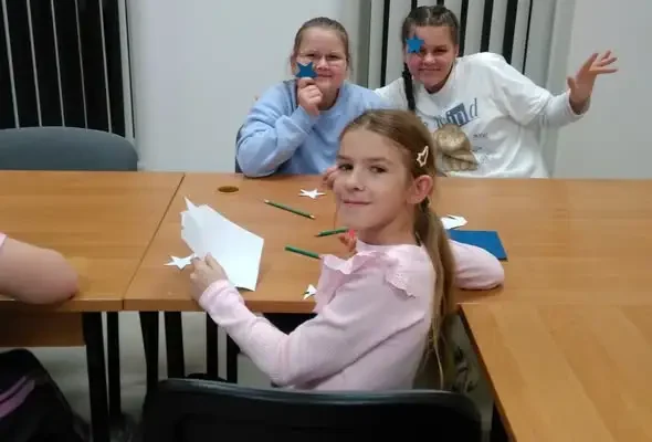 Noc Bibliotek 2026: nietoperze, latarki i nocny spacer w bibliotece