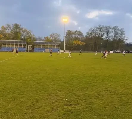 Młodzik Młodszy MGKS Lubraniec przegrywa z liderem tabeli 0:6