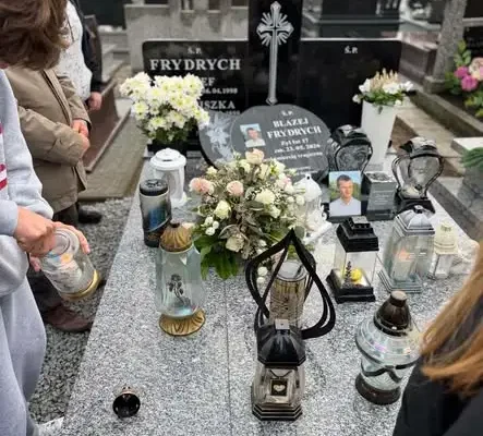 Młodzież z Kowala odwiedziła groby bliskich i szkolnych patronów