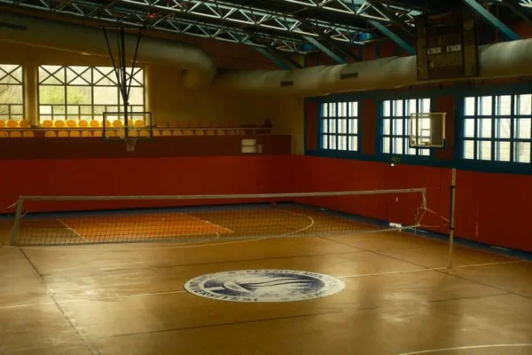 Nowa hala sportowa na Zawiślu rośnie w oczach – Włocławek stawia na sport